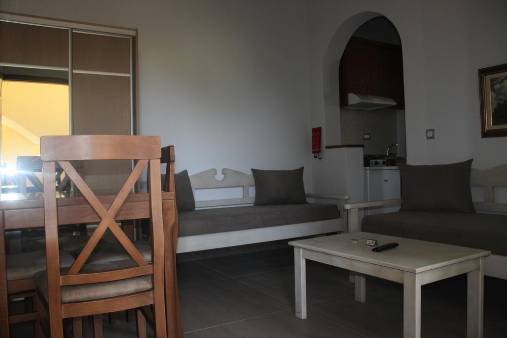 Sunny Suites Maleme Eksteriør billede
